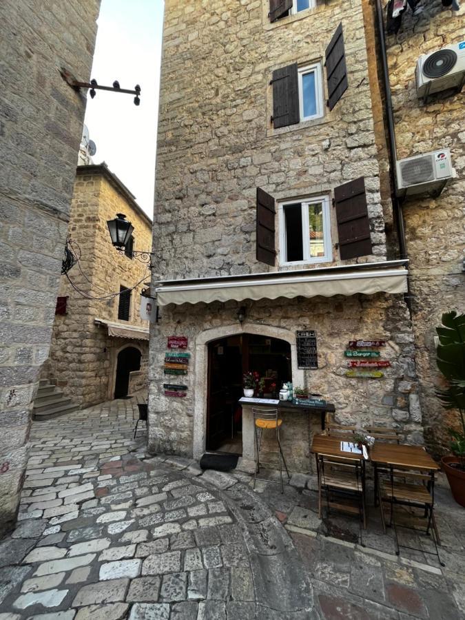 Athos Guesthouse Kotor Exterior foto