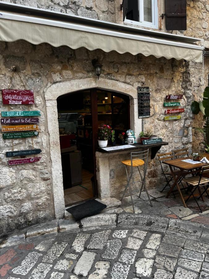 Athos Guesthouse Kotor Exterior foto